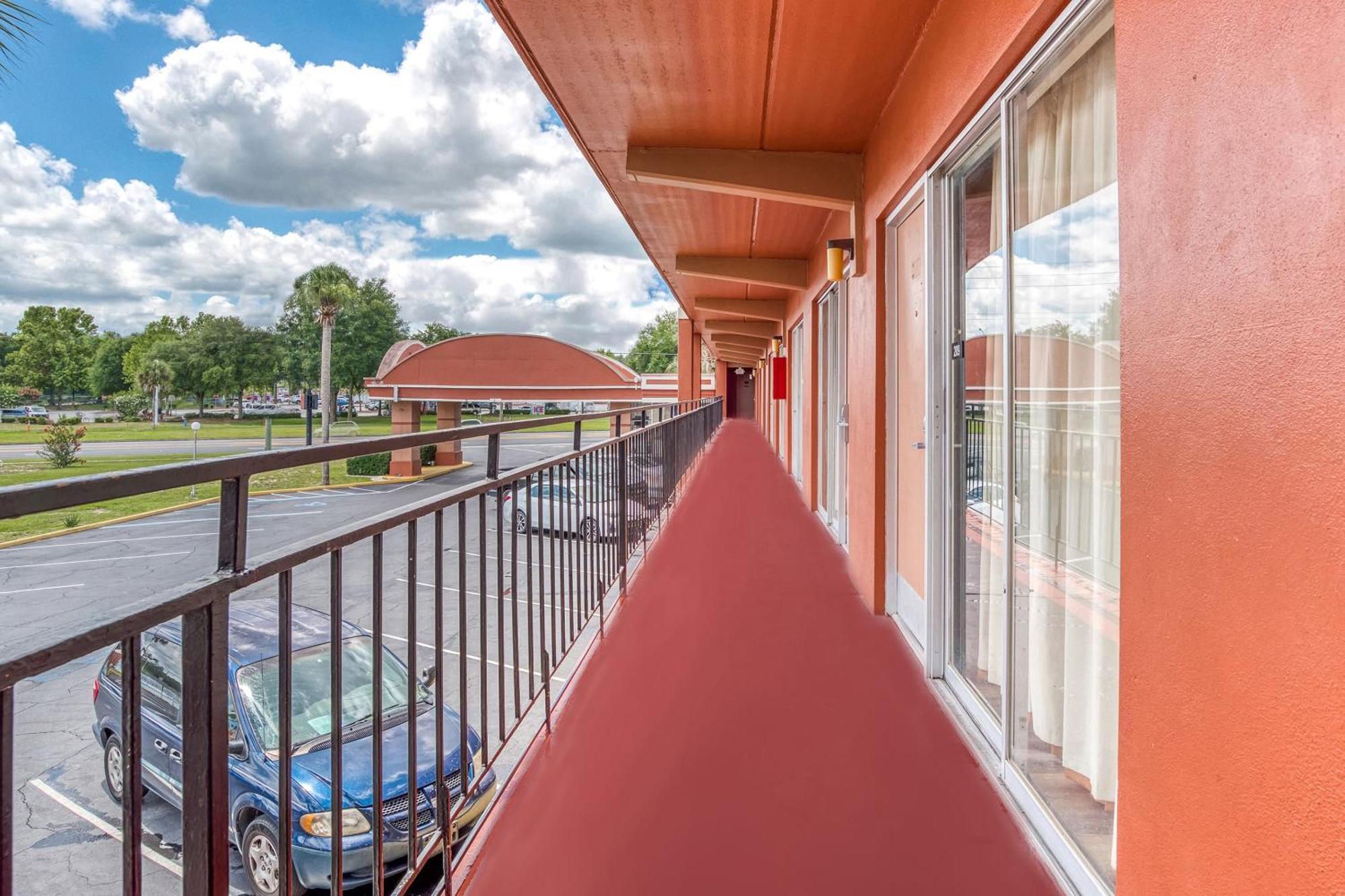 Oyo Hotel Mustang Silver Spring Fl 실버스프링 외부 사진